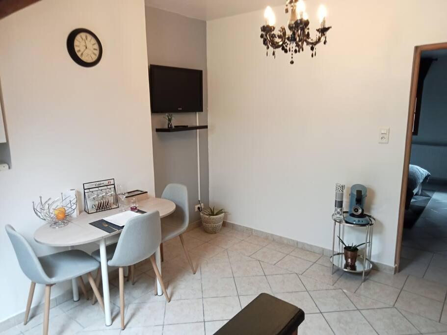 Splendide Moulins Apartment มูแล็ง ภายนอก รูปภาพ